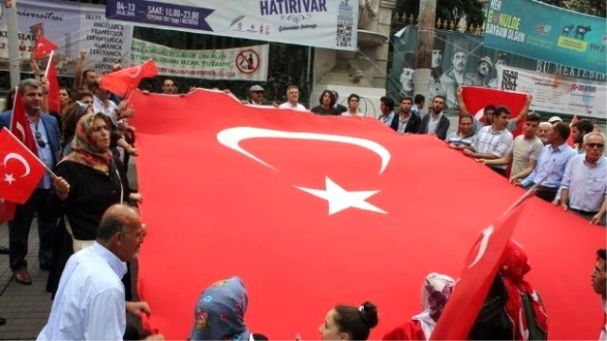 Erzurumlular Taksim\'de Terörü Lanetledi