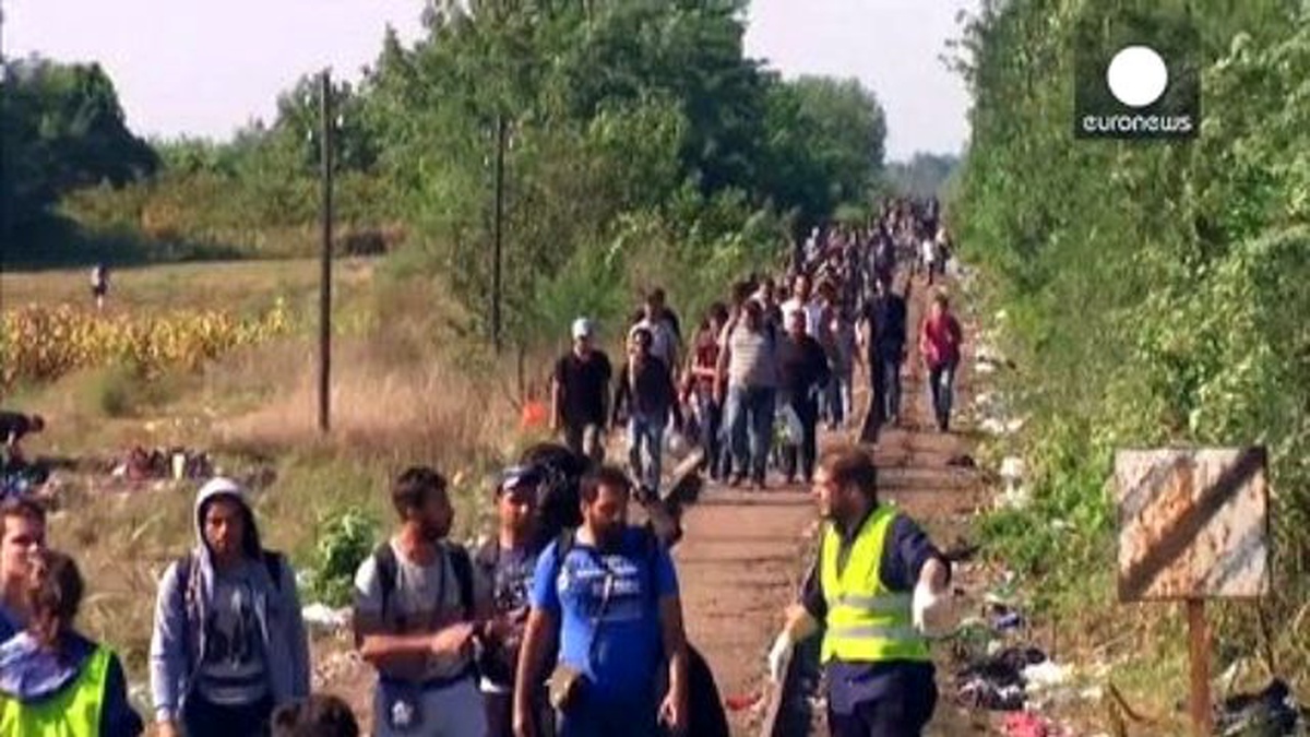 Macaristan\'daki Göçmenler Zamanla Yarışıyor