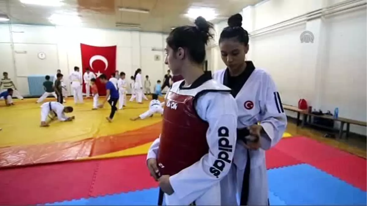 Milli Tekvandocu Kardeşlerin Hedefi Olimpiyatlar