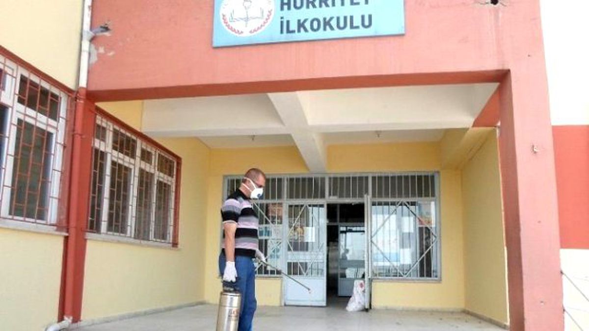 Orhangazi\'de Okullar İlaçlanıyor