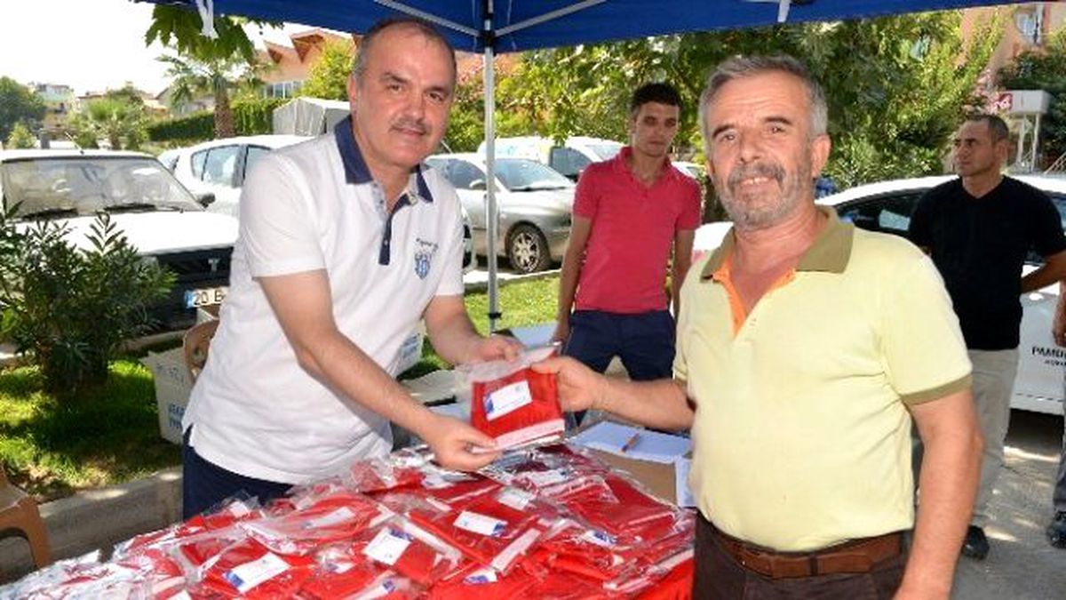 Pamukkale Belediyesi 10 Bin Bayrak Dağıtacak