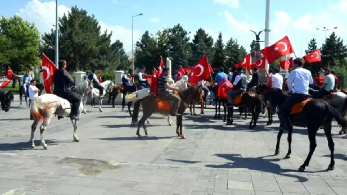 Kayseri\'de Teröre Atlı Protesto