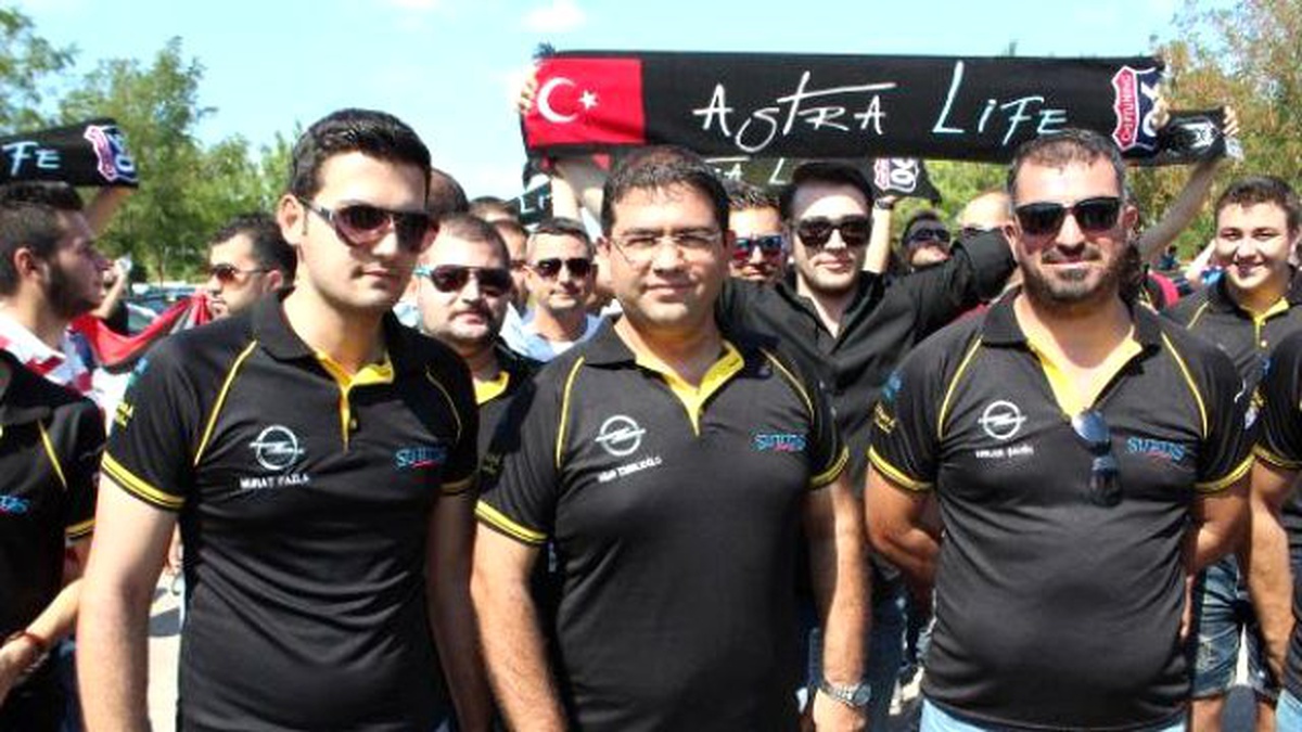Terörü Lanetleyip, Şehitler İçin Lokma Dağıttılar