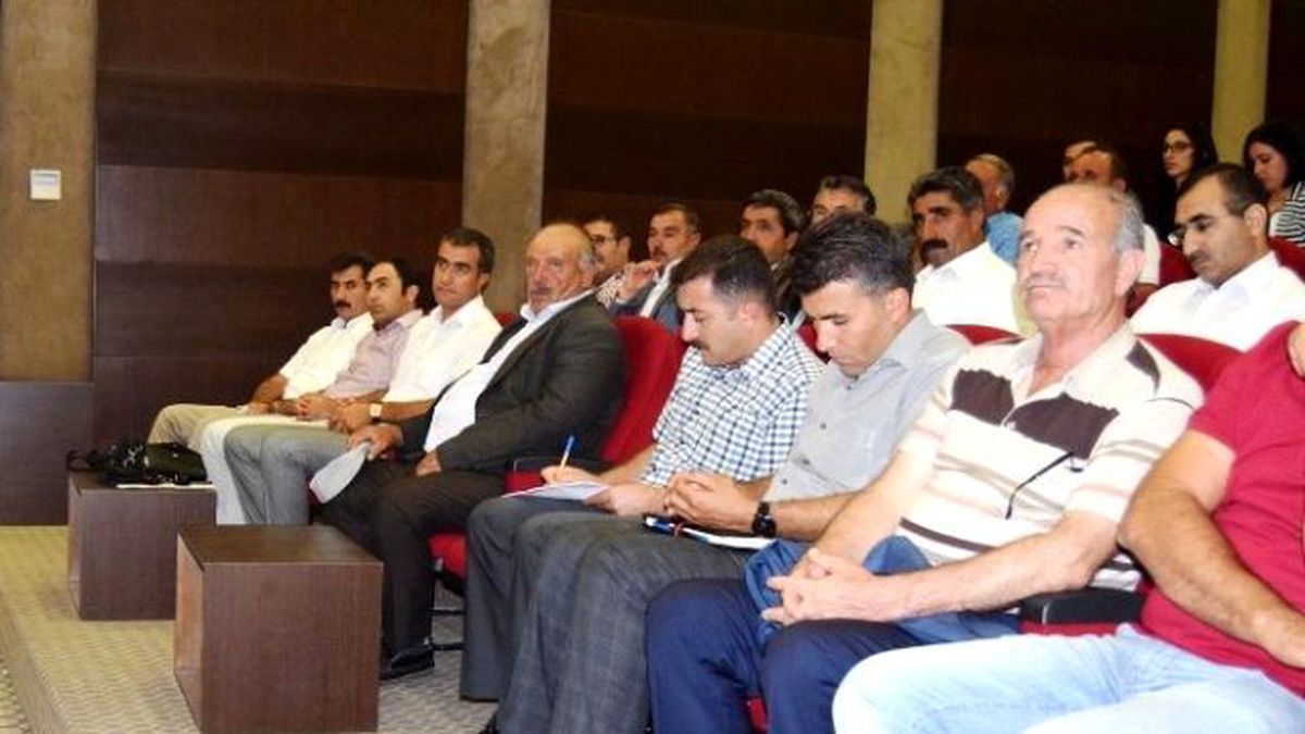 Van\'da Sertifikalı Tohum Kullanımının Yaygınlaştırılması Toplantısı