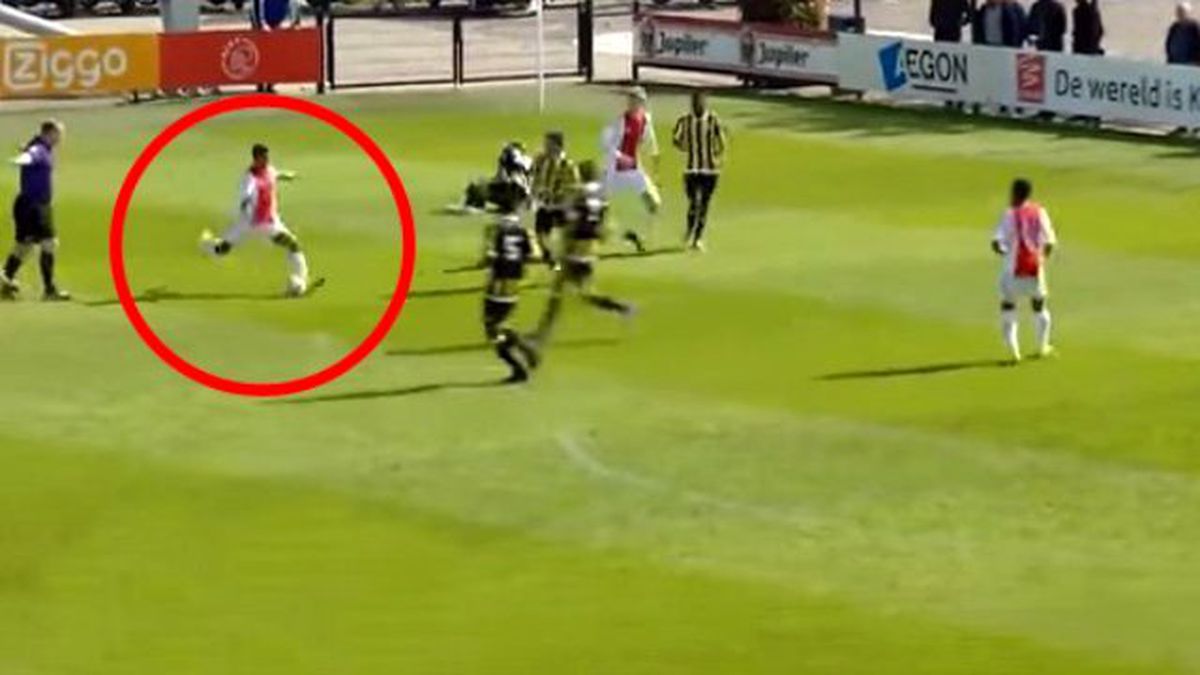 Babasının İzinde! Kalecinin Ağzını Açık Bırakan Gol