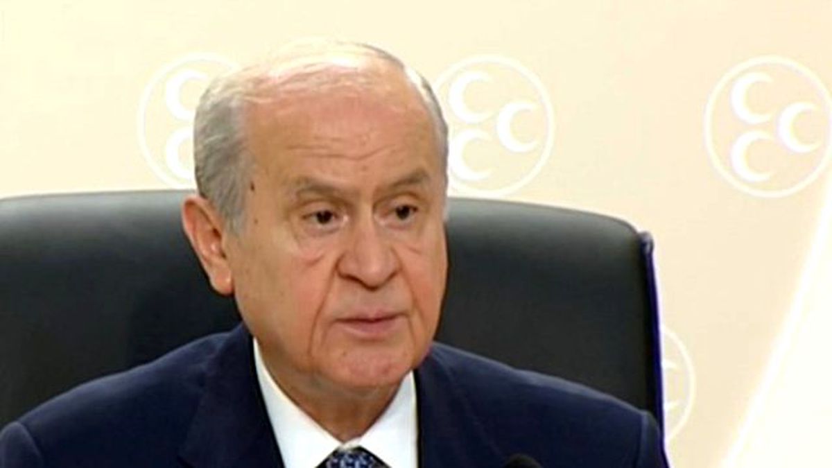 Bahçeli'nin İki Cevabı Basın Toplantısına Damga Vurdu