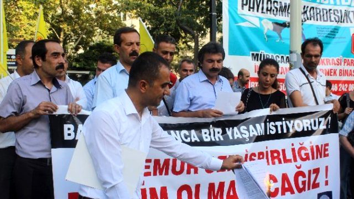Bes Üyeleri Maaş Bordrosunu Yaktı