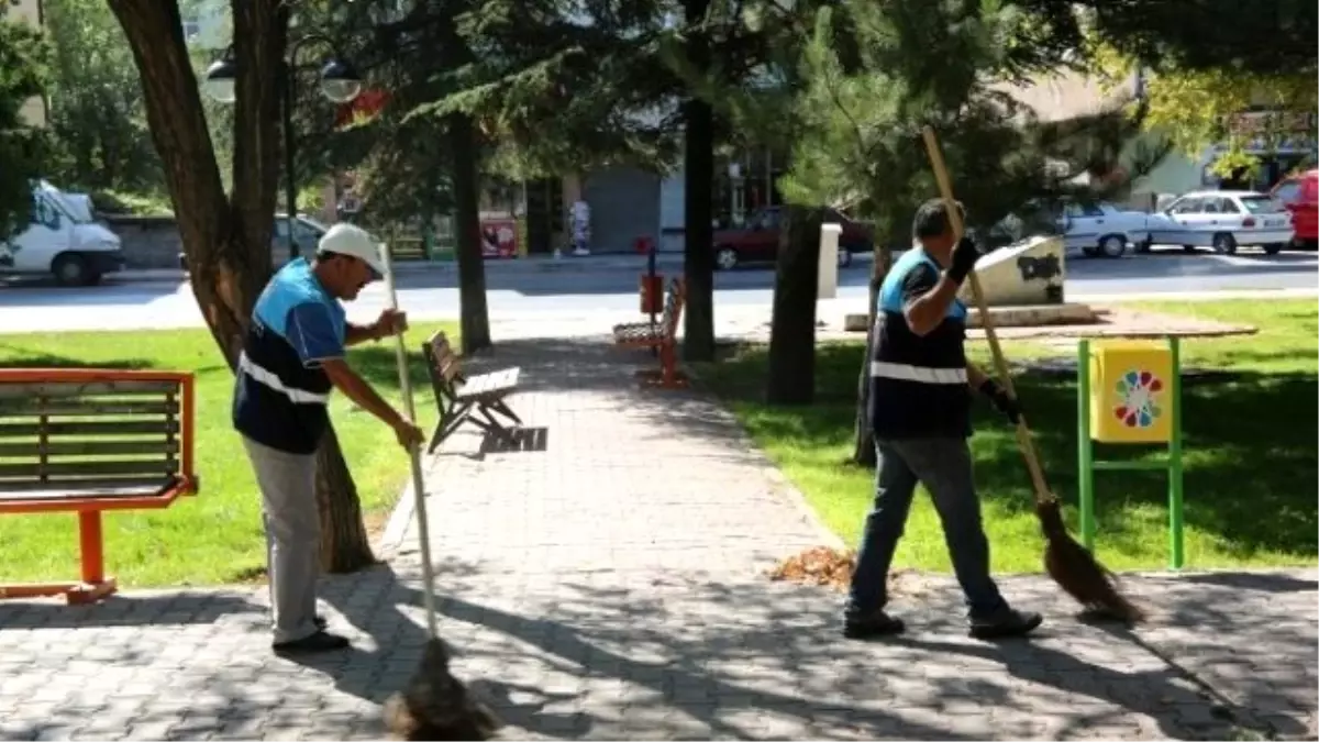 Çolakbayrakdar, "Parklar Bayrama Hazır"