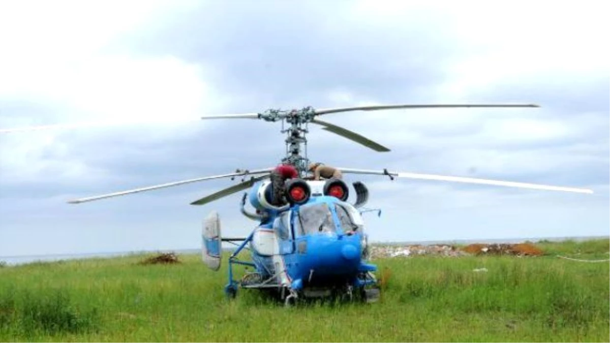 Eynesil\'e Zorunlu İniş Yapan Ukrayna Helikopteri Teknik Ekip Bekliyor