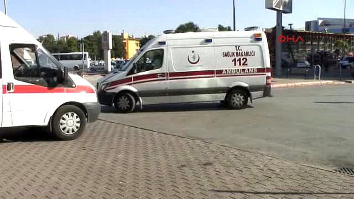 Kayseri - Karnına Sapladığı Bıçakla Hastaneye Getirildi