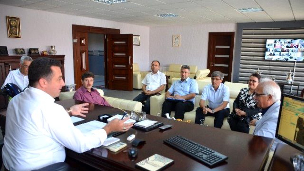Kent Konseyinin Projeleri Başkan Bakıcı\'ya Teslim Edildi