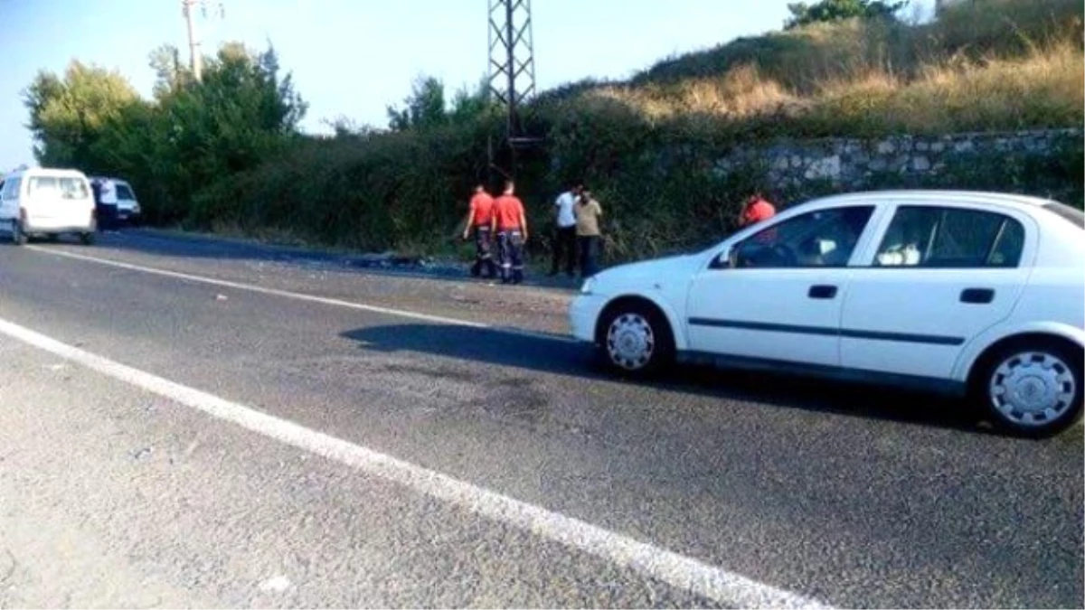 Kuşadası\'nda Trafik Kazası 1 Ölü, 3 Yaralı