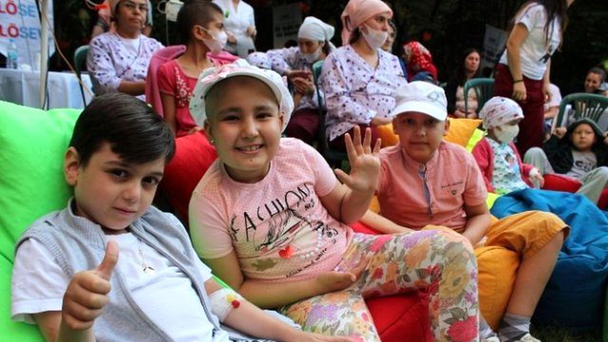 Lösev Sofralara Bereket Götürmeye Devam Ediyor