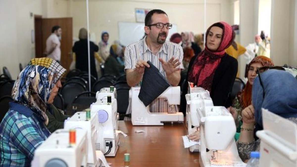 Mefruşat ve Giyim Hocalarına Son Teknolojide Eğitim
