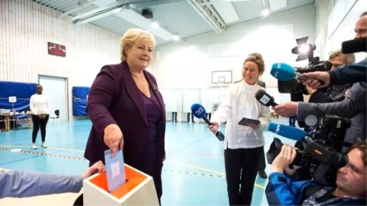 Norveç\'te Aşırı Sağ Partiye Seçim Tokadı