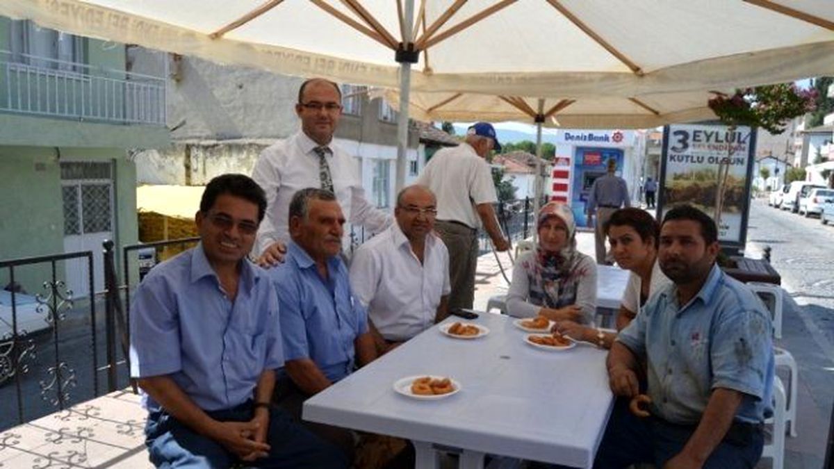 Selendi Devlet Hastanesi Şehitlerimiz İçin Lokma Döktürdü