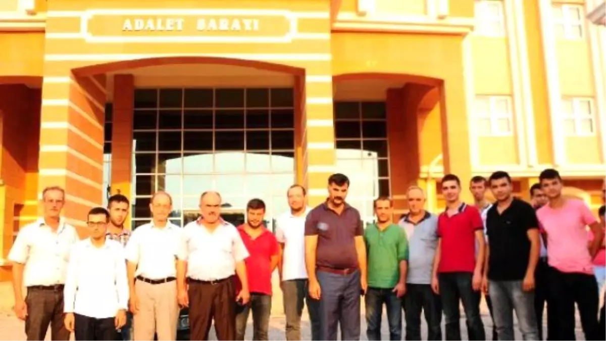 Terör Protestosundan 5 Kişi Cumhurbaşkanı\'na Hakaretten Gözaltında (2)