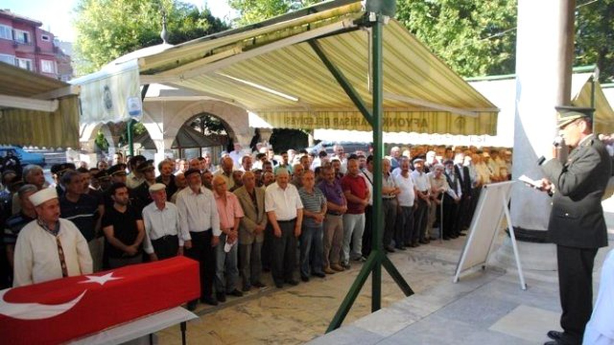 Vefat Eden Albay Askeri Törenle Son Yolculuğuna Uğurlandı