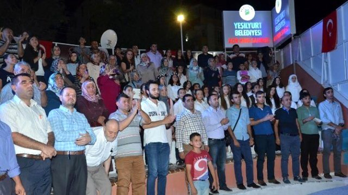 Yaz Okulu Öğrencilerinden Şehitler İçin Özel Program