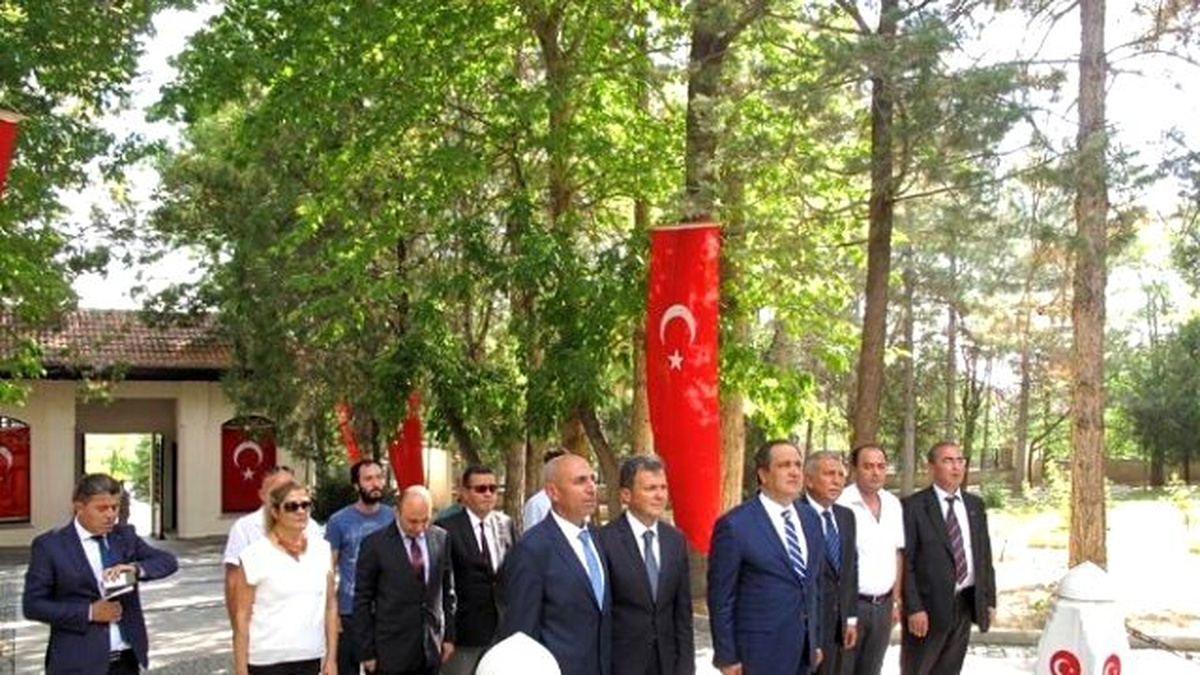 Başkan Aksu\'dan Giresun Şehitlerine Ziyaret