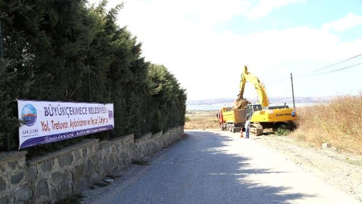 Büyükçekmece - Hadımköy Yolunda İkinci Yolun Yapımına Başlandı