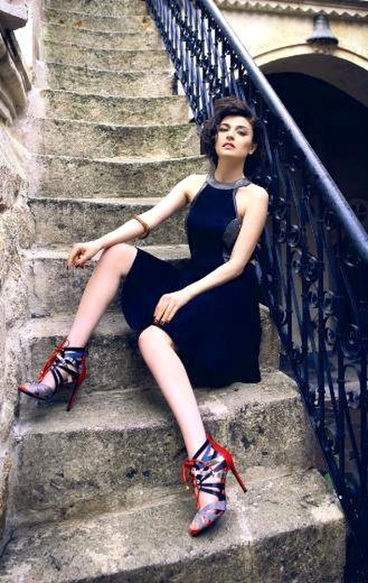 Gonca Vuslateri: Cenazemde Yakanıza Kendi Fotoğrafınızı Asın