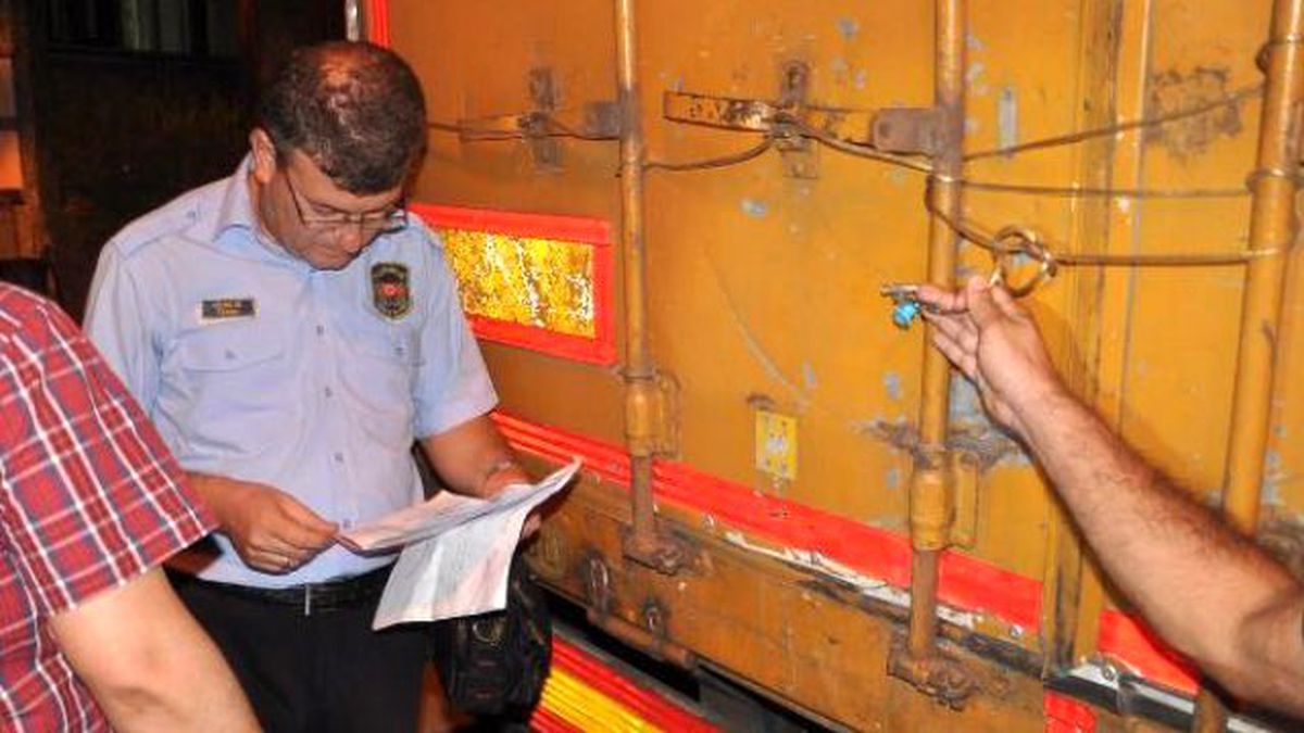 Gümrük Mührünün Altından 2,5 Milyon Liralık Kaçak Sigara Çıktı