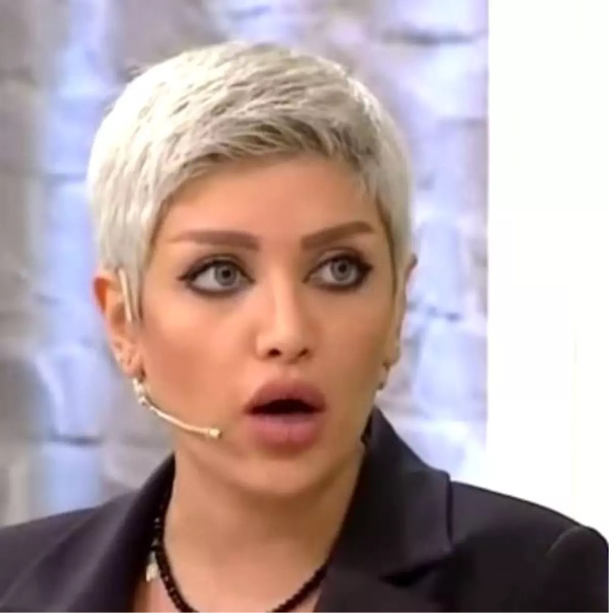 İzdivaç Programında İranlı Gelin Adayı Ortalığı Birbirine Kattı