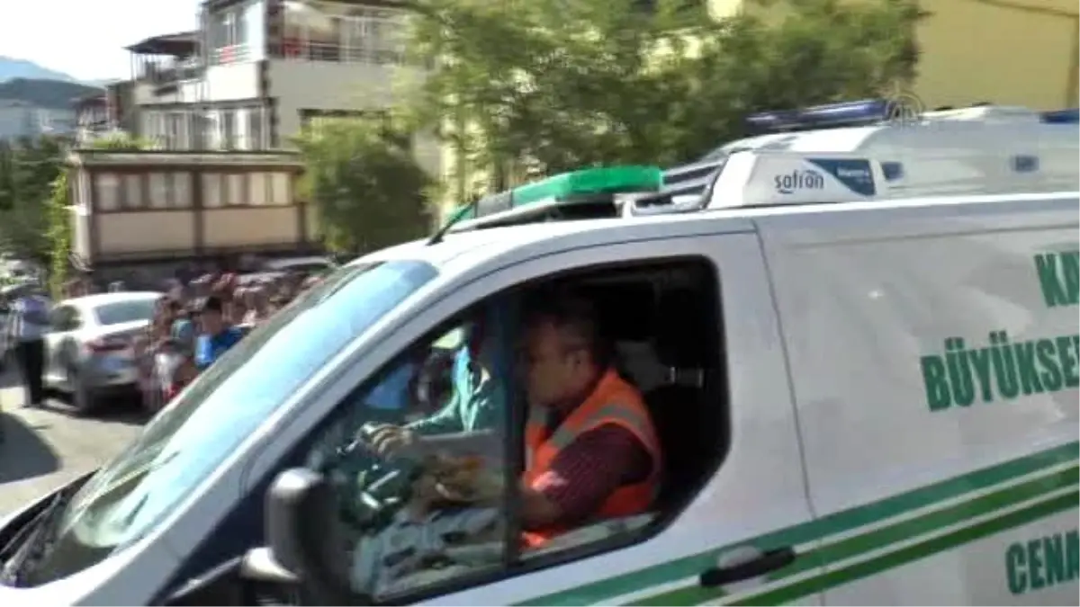 Şehit Komiser Yardımcısı Oktay İzgi\'nin Cenazesi