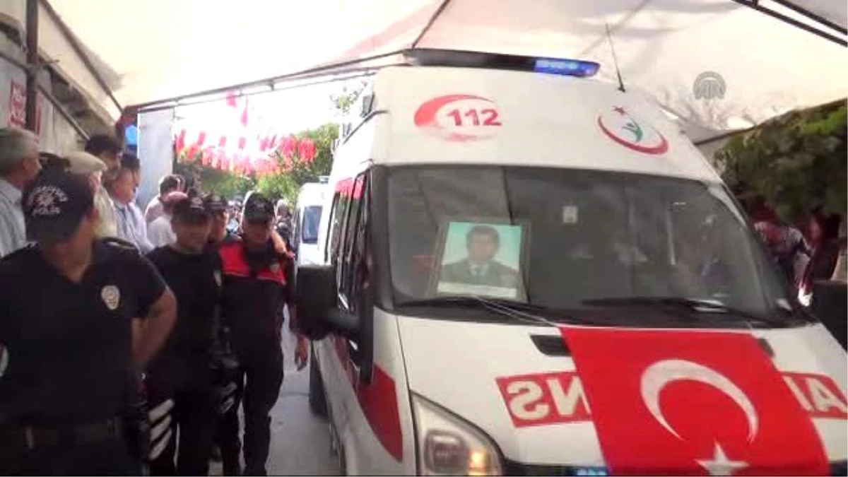 Şehit Polis Memuru Sezgin Uludağ\'ın Cenazesi