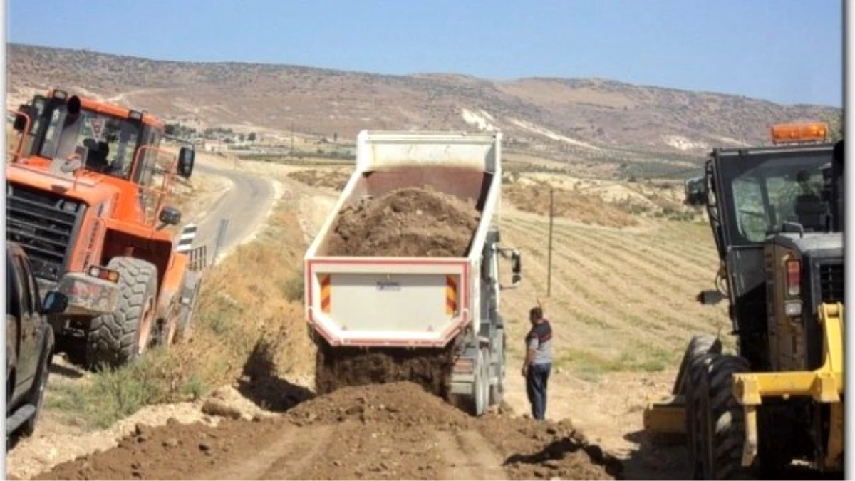 Tehlike Saçan Köprü Yıkıldı