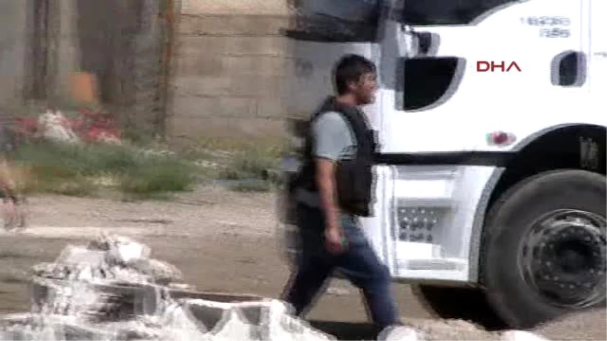 Viranşehir'de Çöp Konteynerinde Bomba Bulundu