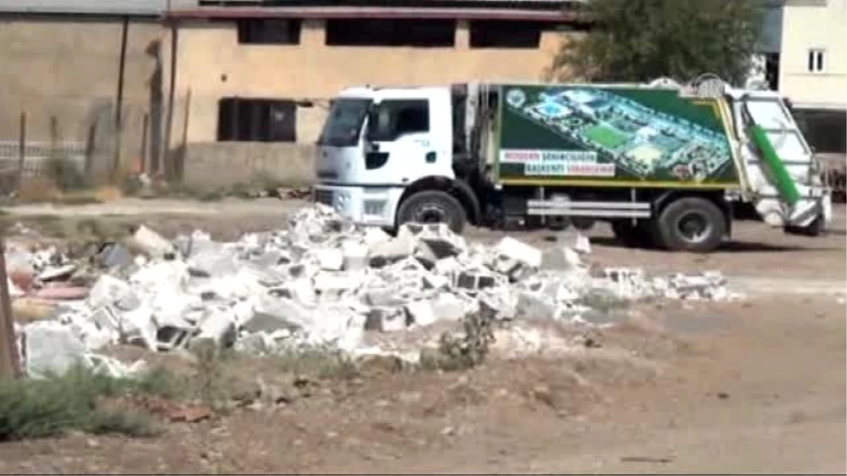 Viranşehir\'de Çöp Konteynerinde Patlayıcı Düzenek Bulundu