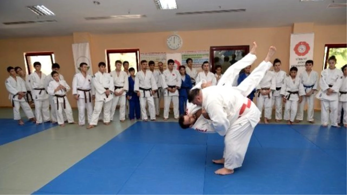 Dünyaca Ünlü Judocu Osmangazi\'de