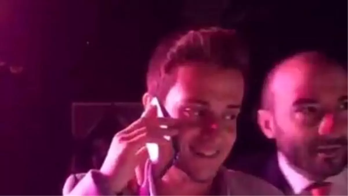 Hangimiz Hoşlandığımız Kişi İçin Saçma Bir Partiye Gitmedik Ki ?