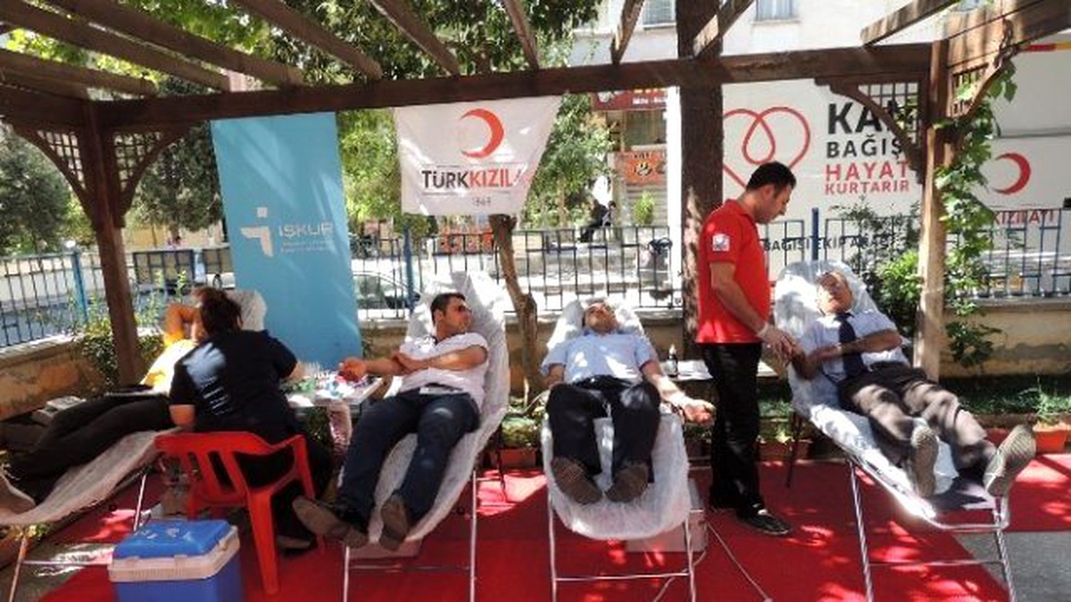 Kızılay ve İşkur\'dan Kan Bağışına Destek