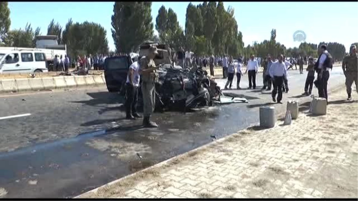 Özel Harekat Polislerini Taşıyan Araç Kaza Yaptı: 2 Şehit, 2 Yaralı