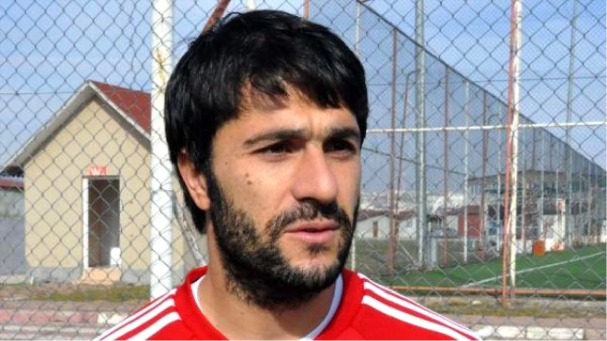 Sivasspor Kaptanı Adem: Konyaspor Maçında Hedefimiz 3 Puan