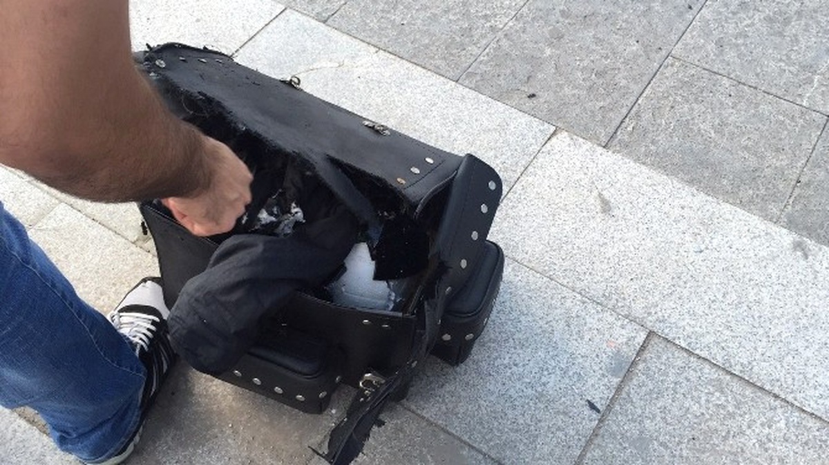 Şüpheli Çantadan Motosiklet Kaskı Çıktı