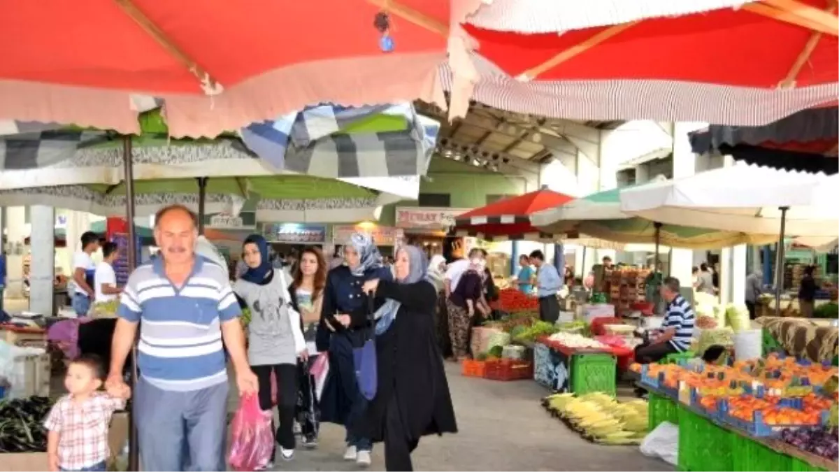 Afyonkarahisar\'da Pazar Yeri Bayram Nedeniyle Üç Gün Açık Olacak