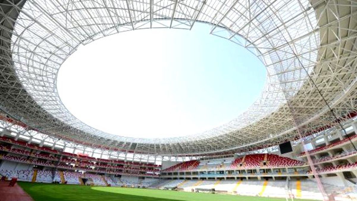 Antalyaspor Stadı Zemininde Hayal Kırıklığı