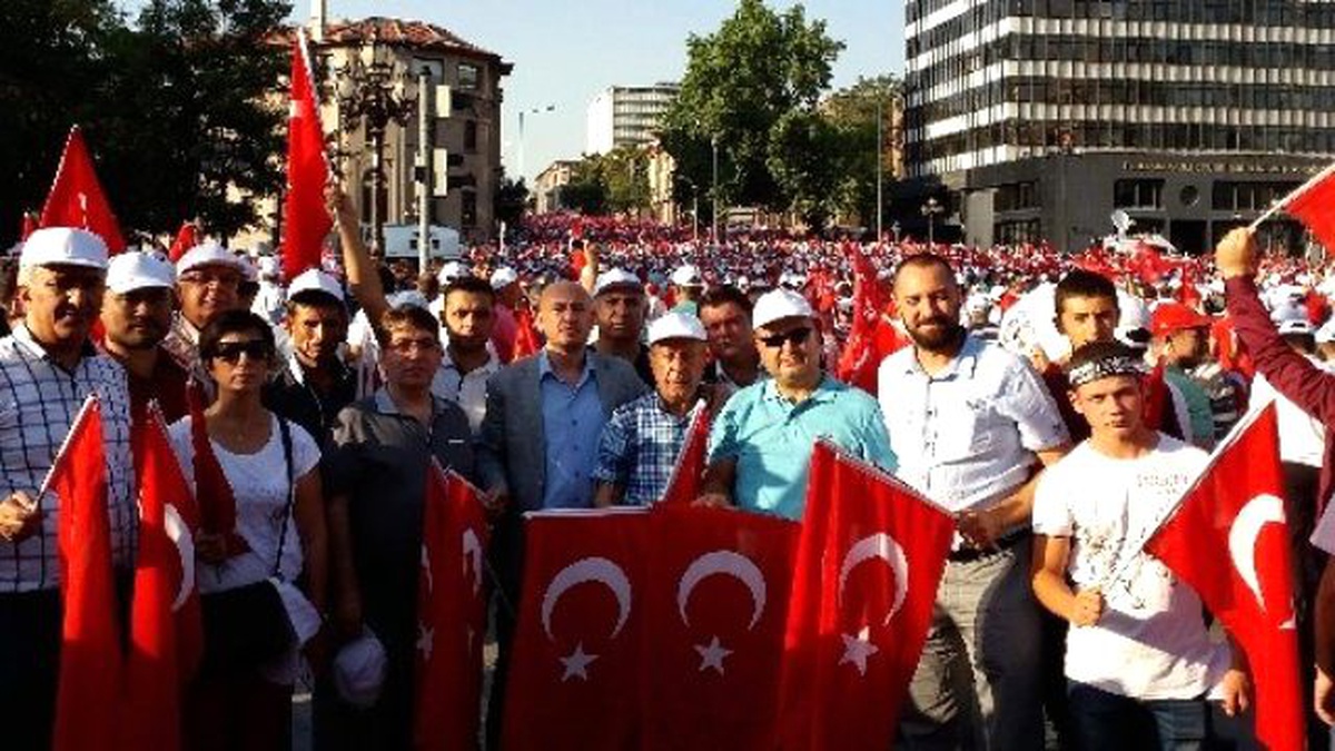 Ayto "Teröre Hayır, Kardeşliğe Evet" İçin Yürüdü