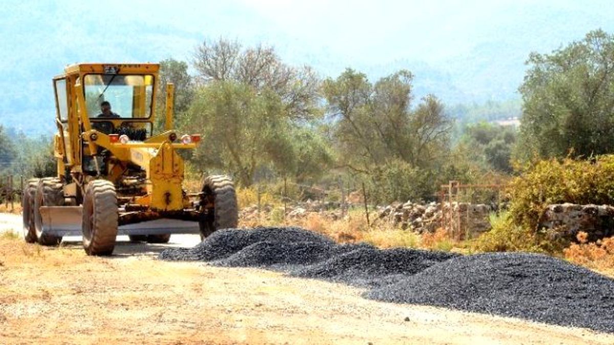 Bodrum\'da Asfaltlama Çalışmaları Sürüyor