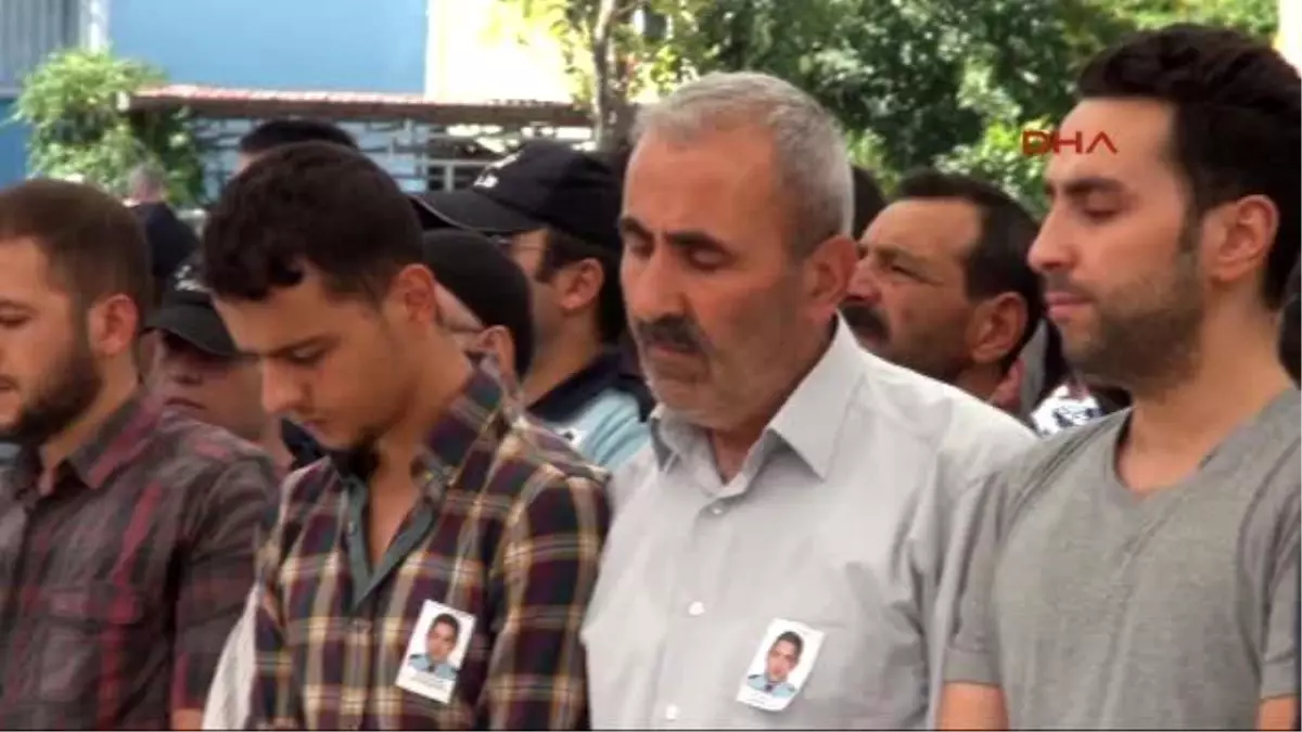 Elazığ Şehit Polis Cüneyt Bankur Memleketi Elazığ\'da Gözyaşları Arasında Son Yolculuğuna Uğurlandı