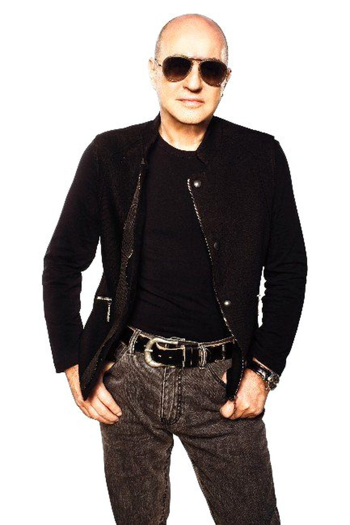 Fuat Güner Akustik Performansı ile Podyum\'da