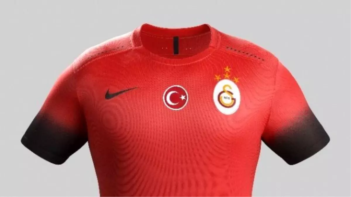 Galatasaray\'ın 3. Forması Tanıtıldı