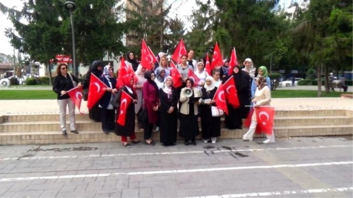 Kadem Üyelerinden Teröre Tepki Protestosu