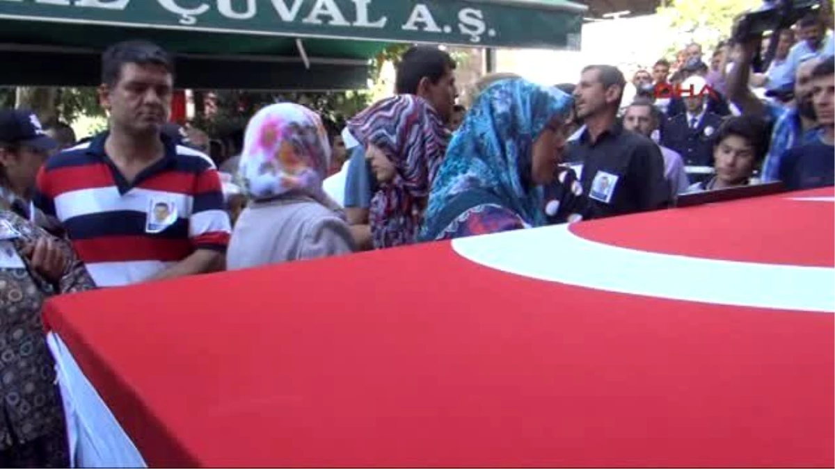 Kahramanmaraş - Şehit Polis Ademoğlu, Pazarcık\'ta Toprağa Verildi