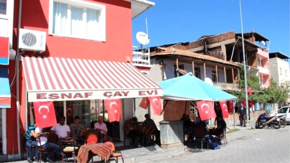 Oltu Bayraklarla Donatıldı