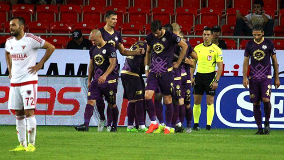 Osmanlıspor, Mersin İdman Yurdu'nu 4-0 Yendi